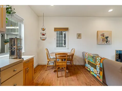 1229 29th Street Hood River OR 97031