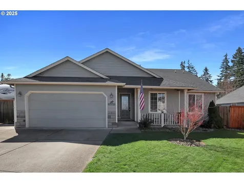 327 Camrin Loop Creswell OR 97426