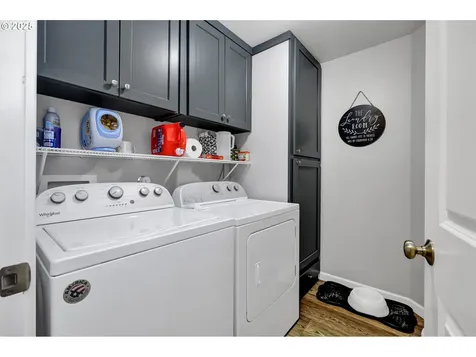 327 Camrin Loop Creswell OR 97426