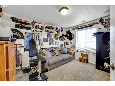 327 Camrin Loop Creswell OR 97426