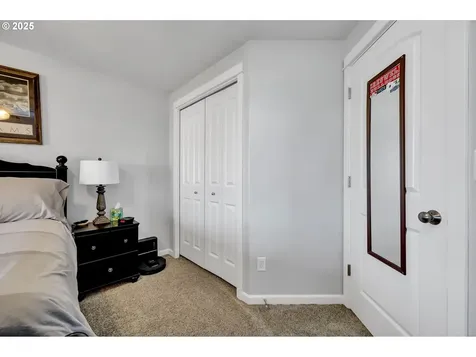 327 Camrin Loop Creswell OR 97426