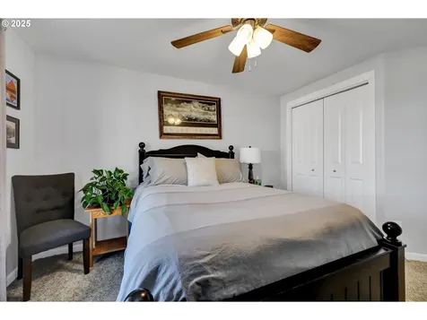 327 Camrin Loop Creswell OR 97426