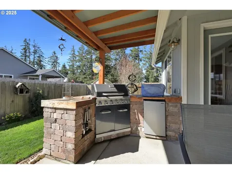 327 Camrin Loop Creswell OR 97426