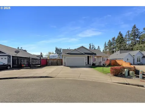 327 Camrin Loop Creswell OR 97426