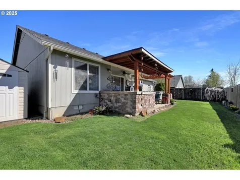327 Camrin Loop Creswell OR 97426