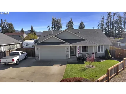 327 Camrin Loop Creswell OR 97426