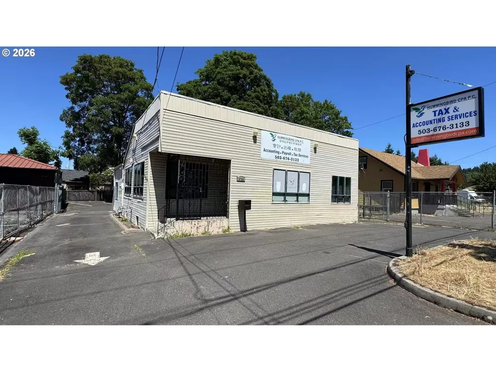 8729 SE Powell Boulevard Portland OR 97266