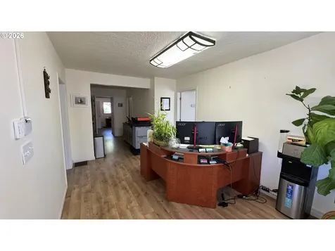 8729 SE Powell Boulevard Portland OR 97266