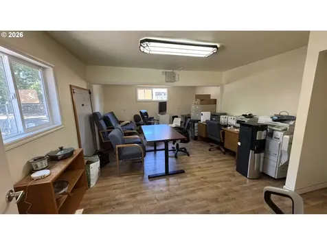 8729 SE Powell Boulevard Portland OR 97266