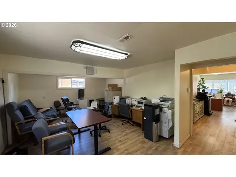 8729 SE Powell Boulevard Portland OR 97266