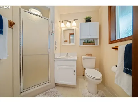 5505 NW Harney Street Vancouver WA 98663
