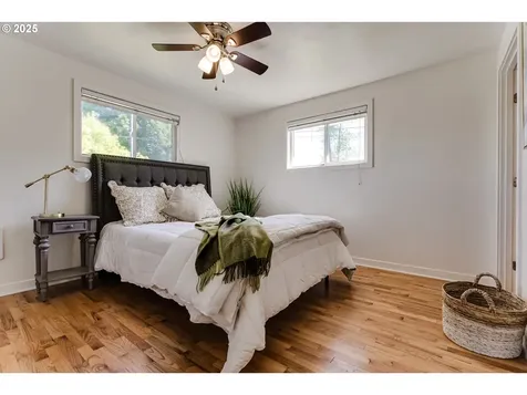 1080 E Jackson Avenue Cottage Grove OR 97424