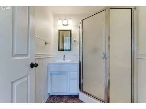 1080 E Jackson Avenue Cottage Grove OR 97424
