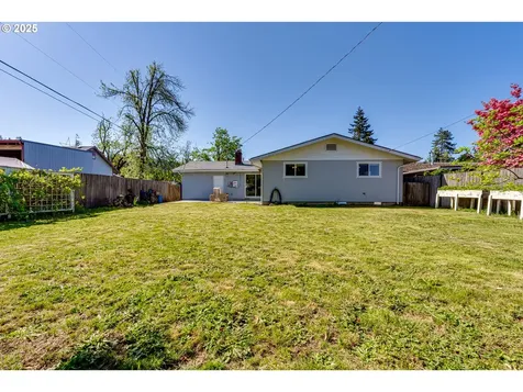 1080 E Jackson Avenue Cottage Grove OR 97424