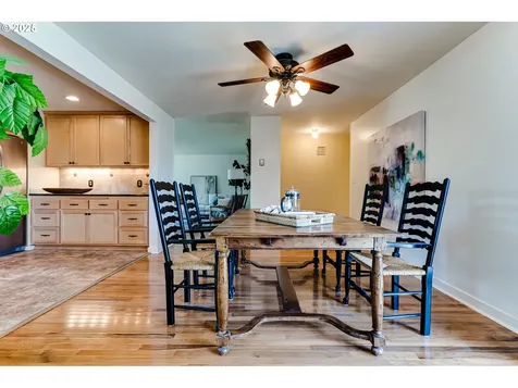 1080 E Jackson Avenue Cottage Grove OR 97424