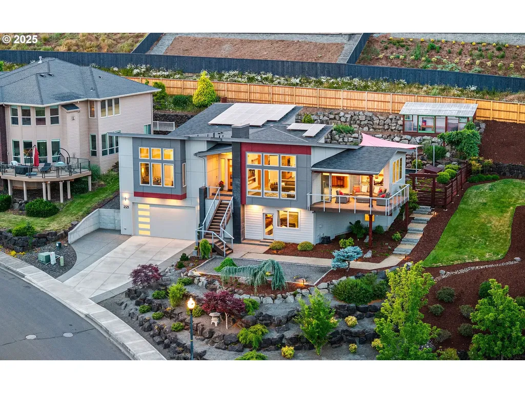 221 W Dogwood Street Washougal WA 98671