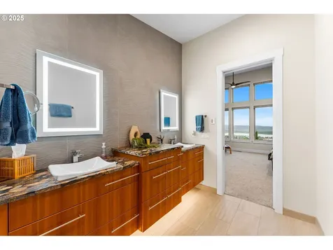 221 W Dogwood Street Washougal WA 98671