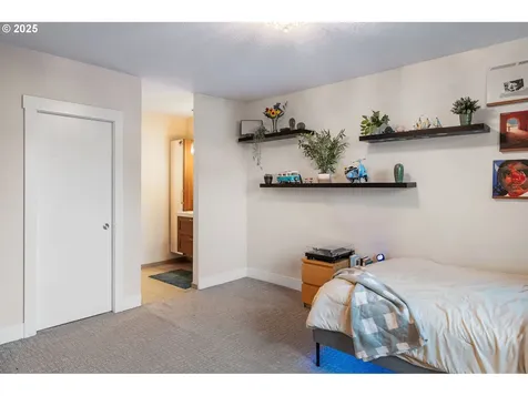 221 W Dogwood Street Washougal WA 98671