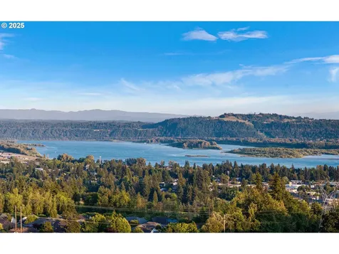 221 W Dogwood Street Washougal WA 98671