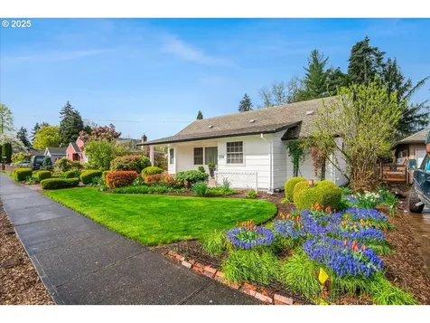 461 NE 5th Avenue Hillsboro OR 97124