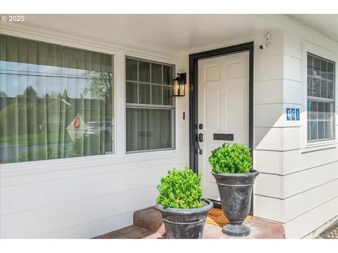 461 NE 5th Avenue Hillsboro OR 97124