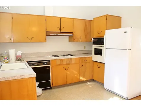 623 NE 74th Avenue Portland OR 97213
