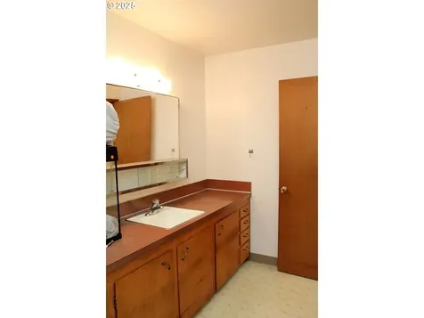 623 NE 74th Avenue Portland OR 97213