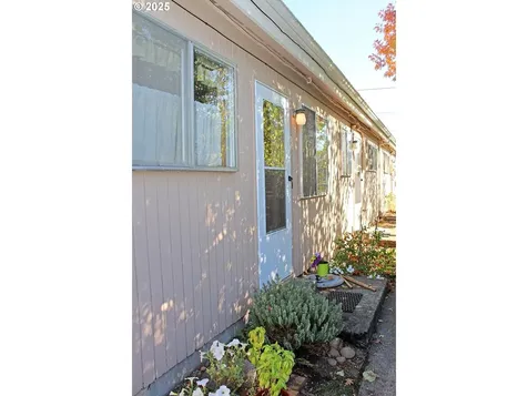 623 NE 74th Avenue Portland OR 97213