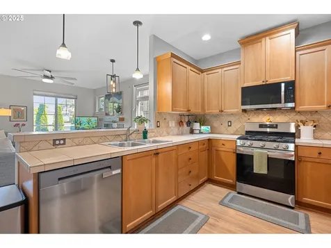 18450 Shadow Ridge Way Oregon City OR 97045