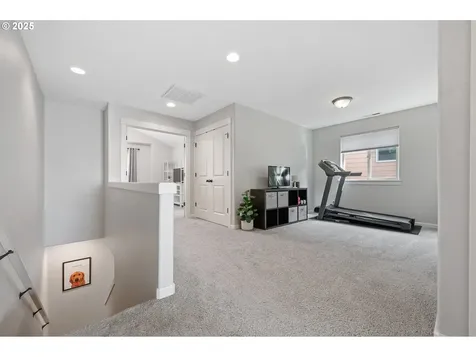 18450 Shadow Ridge Way Oregon City OR 97045