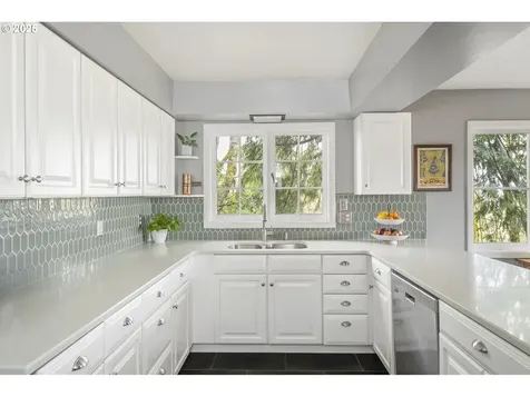 1871 Kilkenny Drive Lake Oswego OR 97034