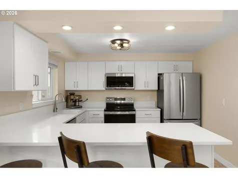 605 E Foothills Drive Newberg OR 97132