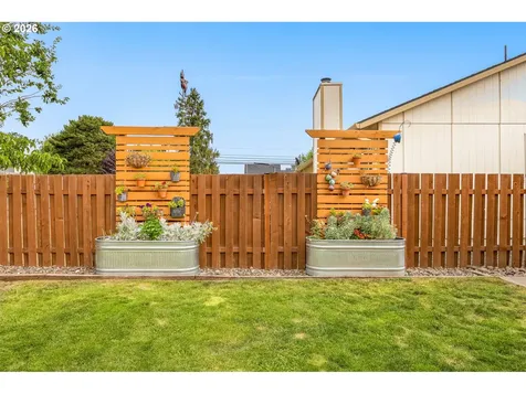 605 E Foothills Drive Newberg OR 97132