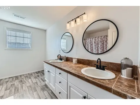 15566 SE Melinda Court Damascus OR 97089