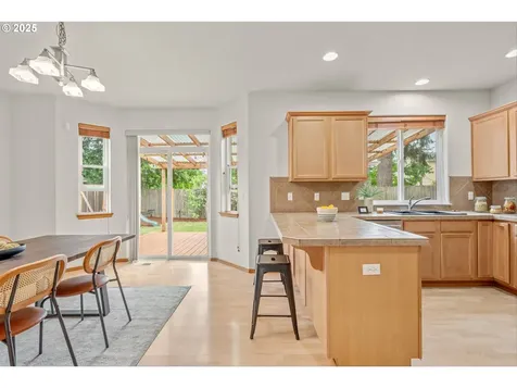 6832 SE 65th Avenue Portland OR 97206