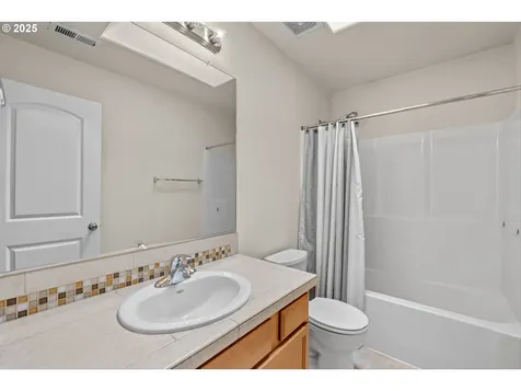 6832 SE 65th Avenue Portland OR 97206
