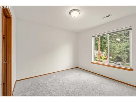 6832 SE 65th Avenue Portland OR 97206