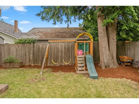 6832 SE 65th Avenue Portland OR 97206