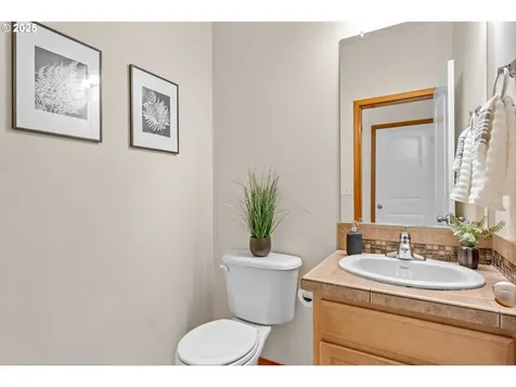 6832 SE 65th Avenue Portland OR 97206