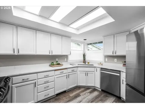 2738 Dayna Lane Eugene OR 97408