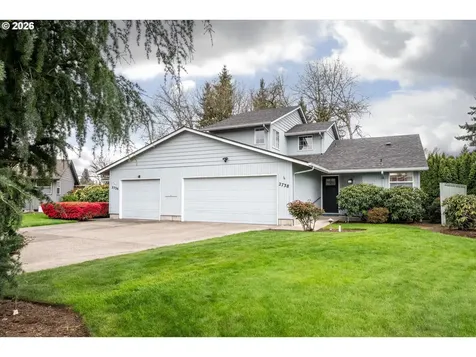 2738 Dayna Lane Eugene OR 97408