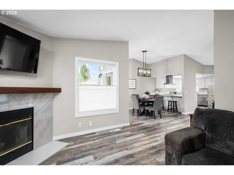 2738 Dayna Lane Eugene OR 97408