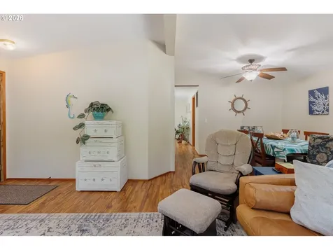 10 Seagrove Loop Lincoln City OR 97367