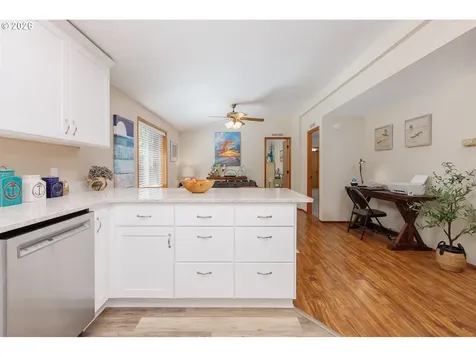 10 Seagrove Loop Lincoln City OR 97367