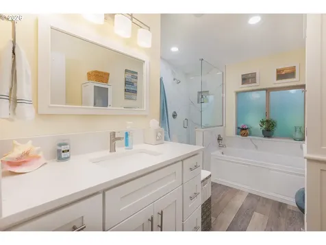 10 Seagrove Loop Lincoln City OR 97367