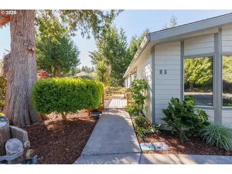10 Seagrove Loop Lincoln City OR 97367