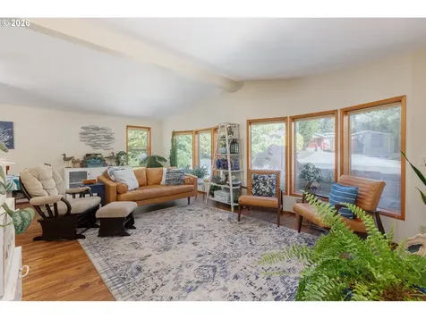 10 Seagrove Loop Lincoln City OR 97367