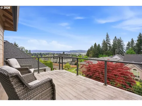 752 W T Street Washougal WA 98671