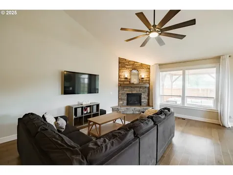 5300 Davis Street SE Turner OR 97392