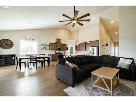 5300 Davis Street SE Turner OR 97392